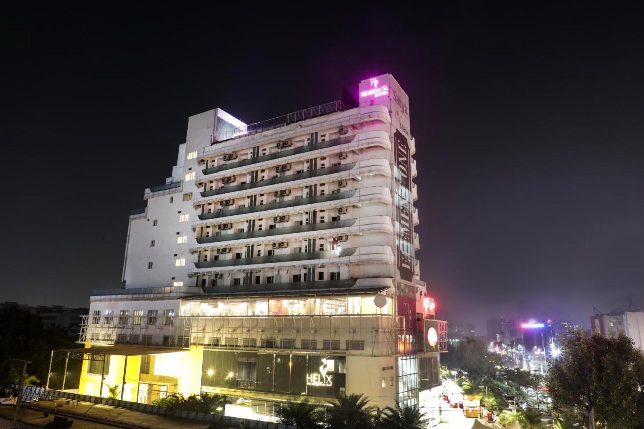 Regenta Suites Gurugram, Sohna Road, Sector 49 Gurgaon Dış mekan fotoğraf